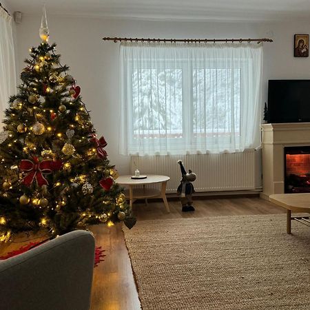 Cabana Zip Zărneşti エクステリア 写真