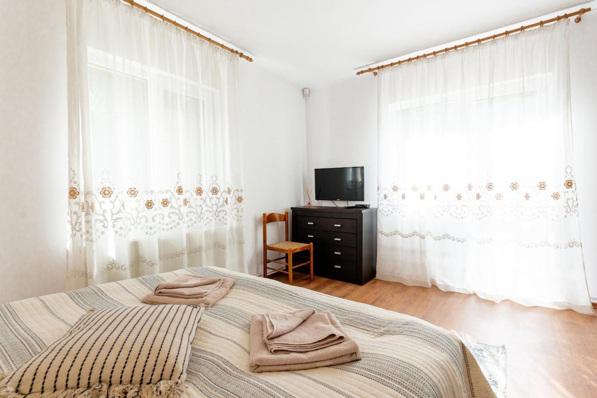 Cabana Zip Zărneşti エクステリア 写真