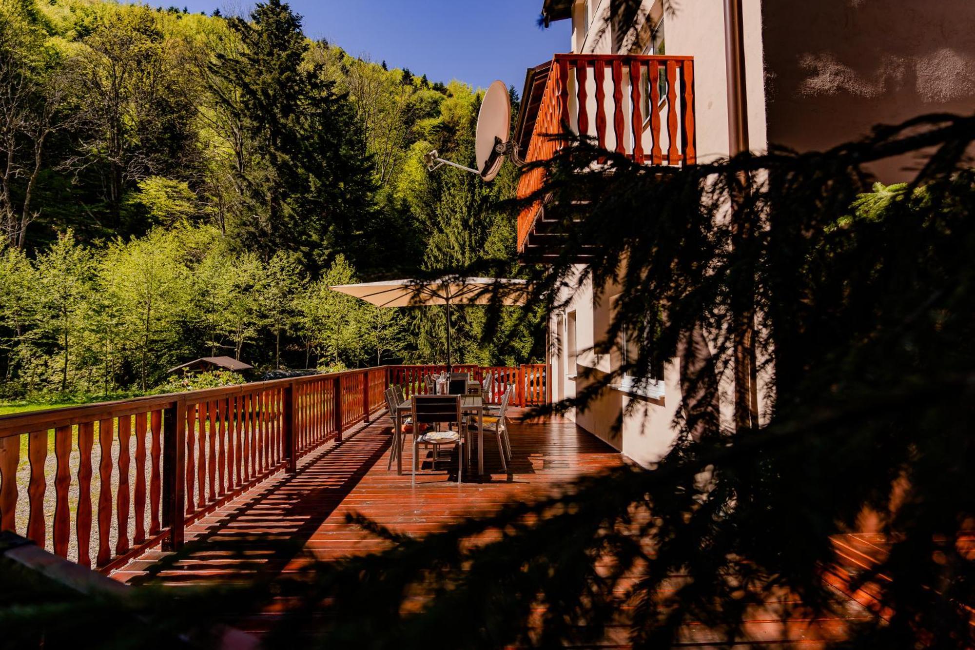Cabana Zip Zărneşti エクステリア 写真